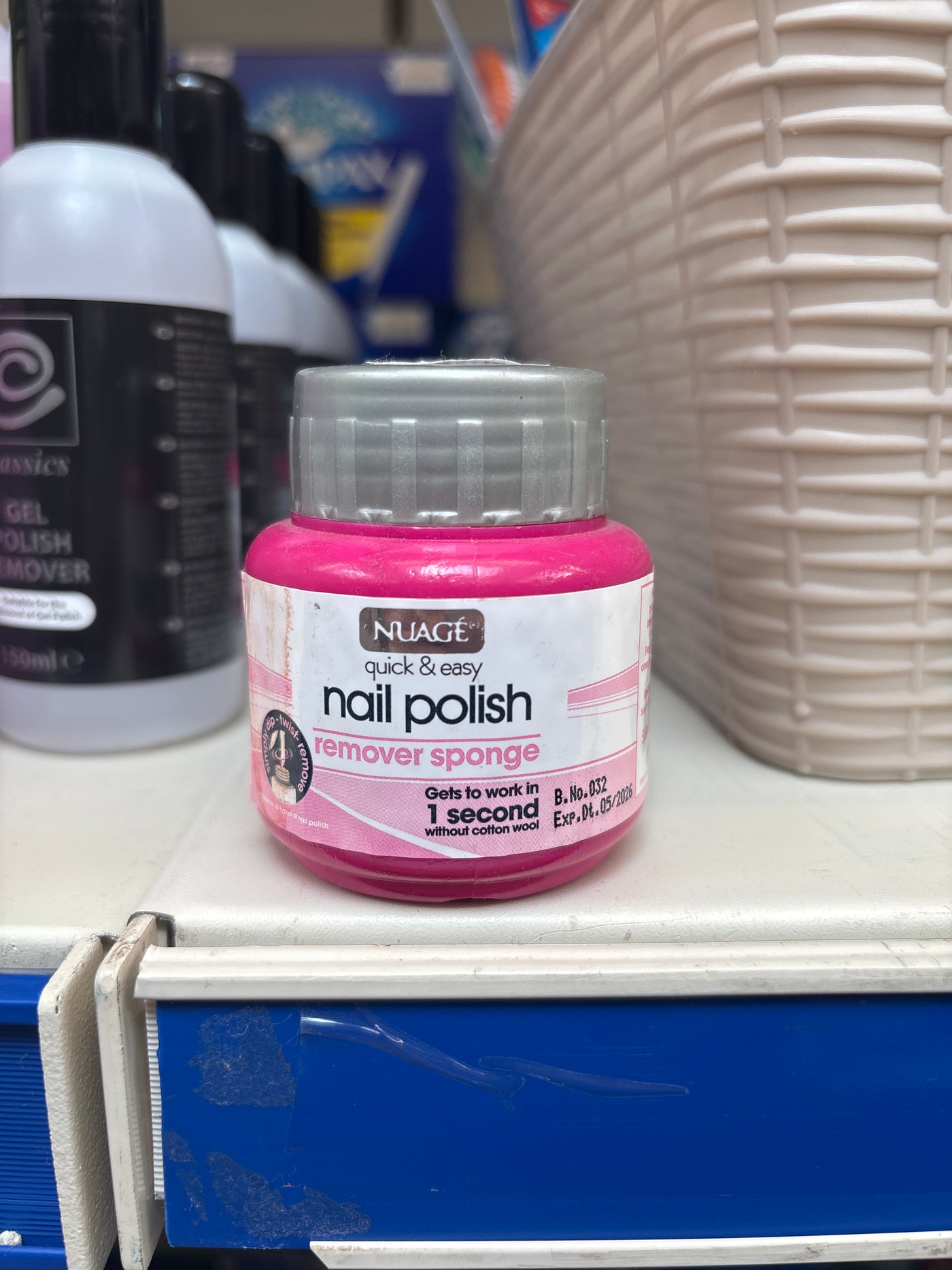 Nail polish remover sponge