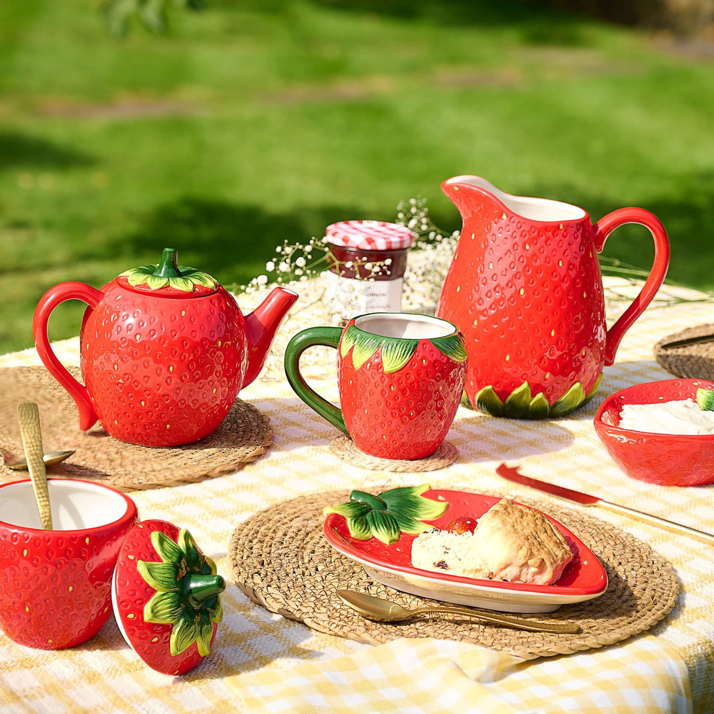 Cottage Garden Strawberry Shaped Plate